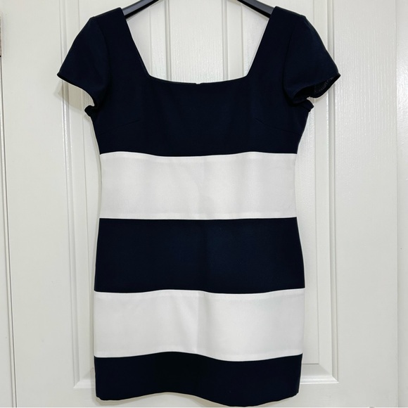 Laundry by Shelli Segal Dress - Picture 1 of 4